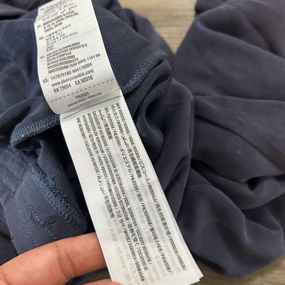 Abercrombie & Fitch Jogger Pants - Picture 12 of 12